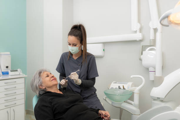 Best Dentist for Tooth Abscess  in Northbrook, OH
