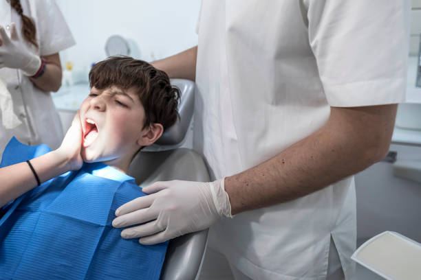Best Cracked Tooth Emergency Dentist  in Northbrook, OH